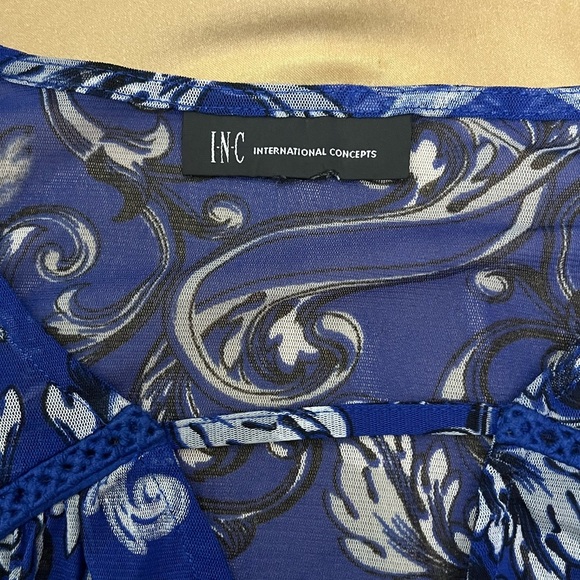 INC International Concepts Blue and White Patterned Blouse - Picture 3 of 12